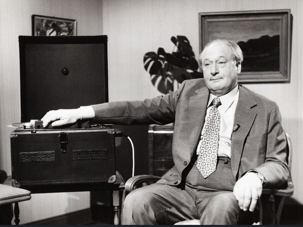 Walter Bruch, Pioneering Engineer Redefining Surveillance with CCTV and PAL Color Television Technology